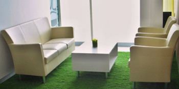 Ganti Karpet Di Rumah Anda Dengan Rumput Sintetis