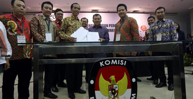 Presiden Jokowi " Husni Orang Yang Pekerja Keras Dan Berintegritas Yang Tinggi "