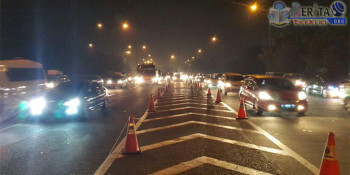 Polisi: Pengendara Tol Cikampek Diminta Keluar di Km 67 & 68
