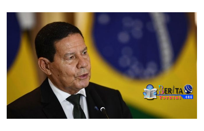 Wakil Presiden Brasil Hamilton Mourao dinyatakan positif terkena Covid-19, menurut keterangan kantor wakil kepresidenan Brasil pada Minggu (27/12/2020), waktu setempat.