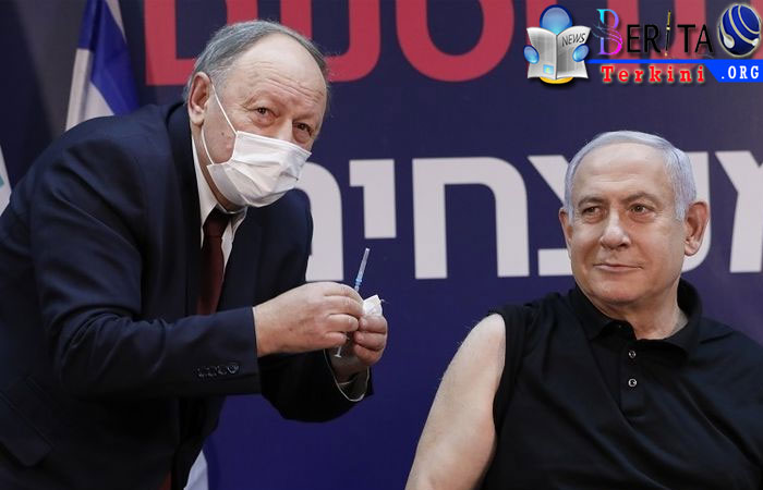 Banyak Warganya Tak Percaya Vaksin, PM Israel Disuntik dan Disiarkan secara Langsung